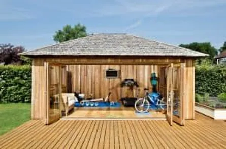 The Benefits of Working Out at Home vs A Gym 