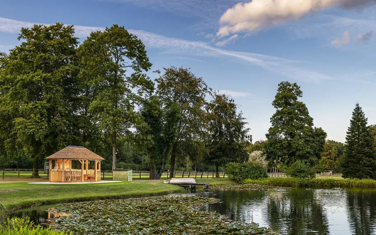 The UK’s Top National Trust Venues for Your Very Own Bridgerton-inspired Wedding That We Think You’ll Love! 