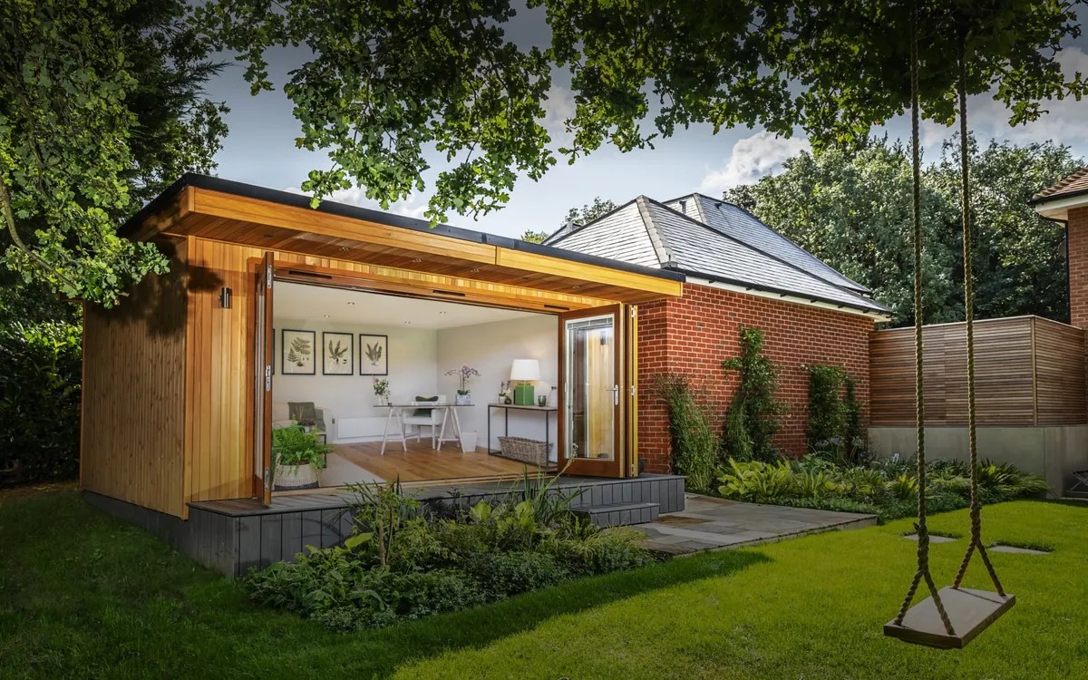 Crown Sandringham Luxury Garden Room