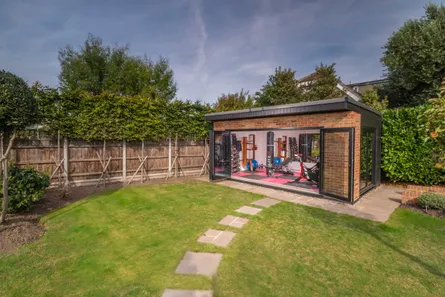 The Ultimate Luxury Garden Gym Room Guide 