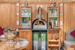 Side cabinet (fitted)